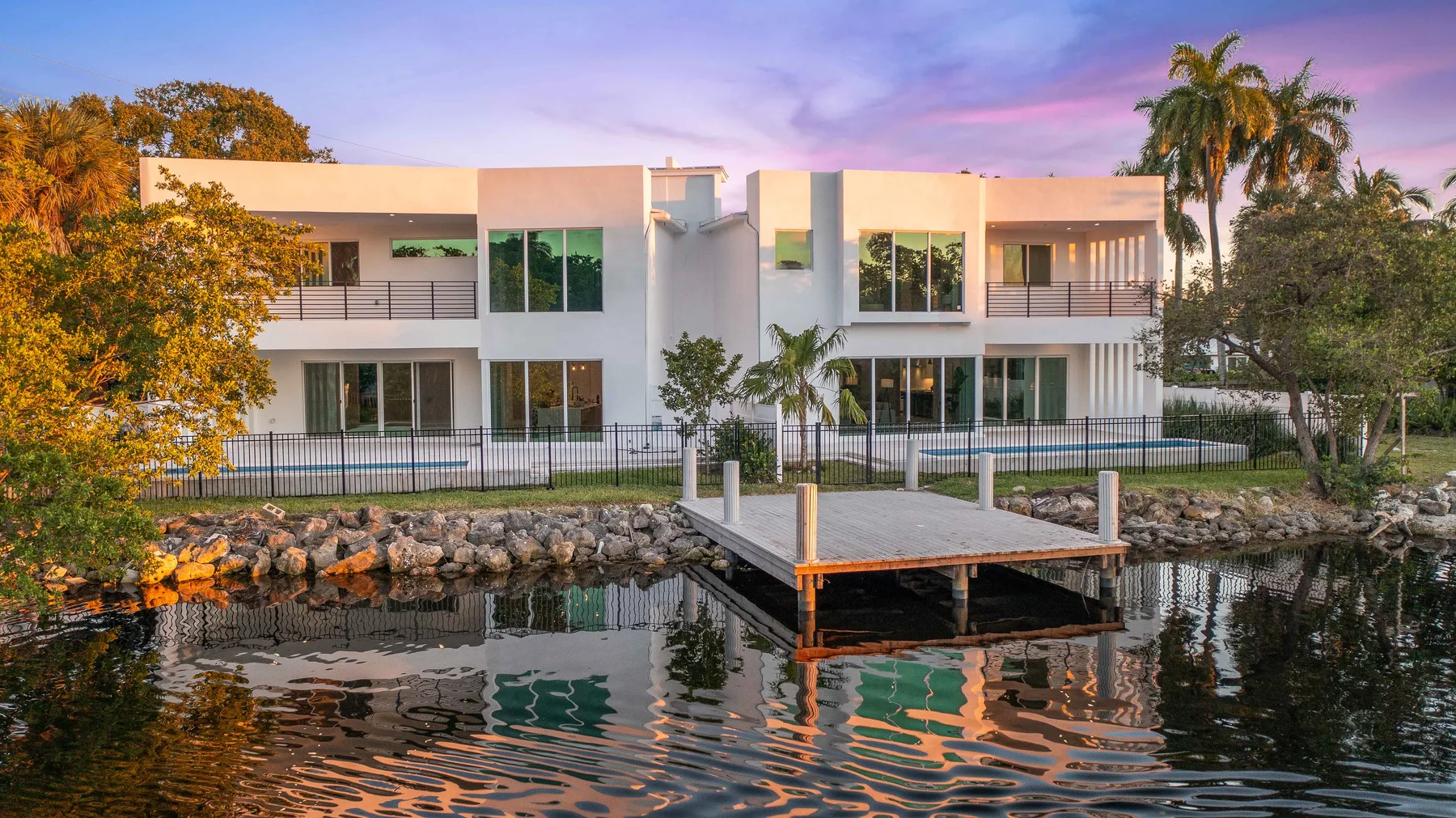 Luxury Waterfront residential property at 1117 NE 18th Ct., Fort Lauderdale, FL
